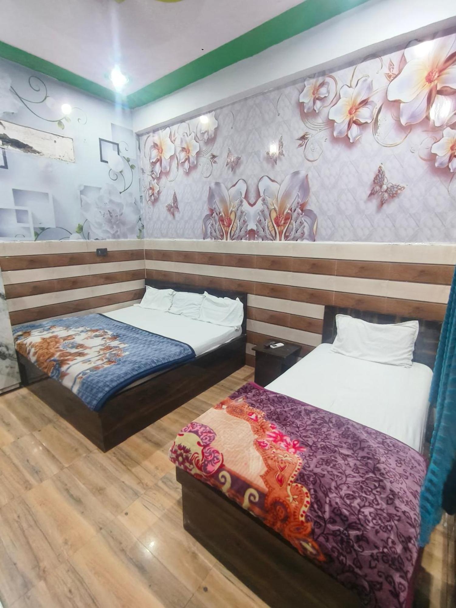 فندق K.D.Dham-Near Prem Mandir Vrindāvan المظهر الخارجي الصورة