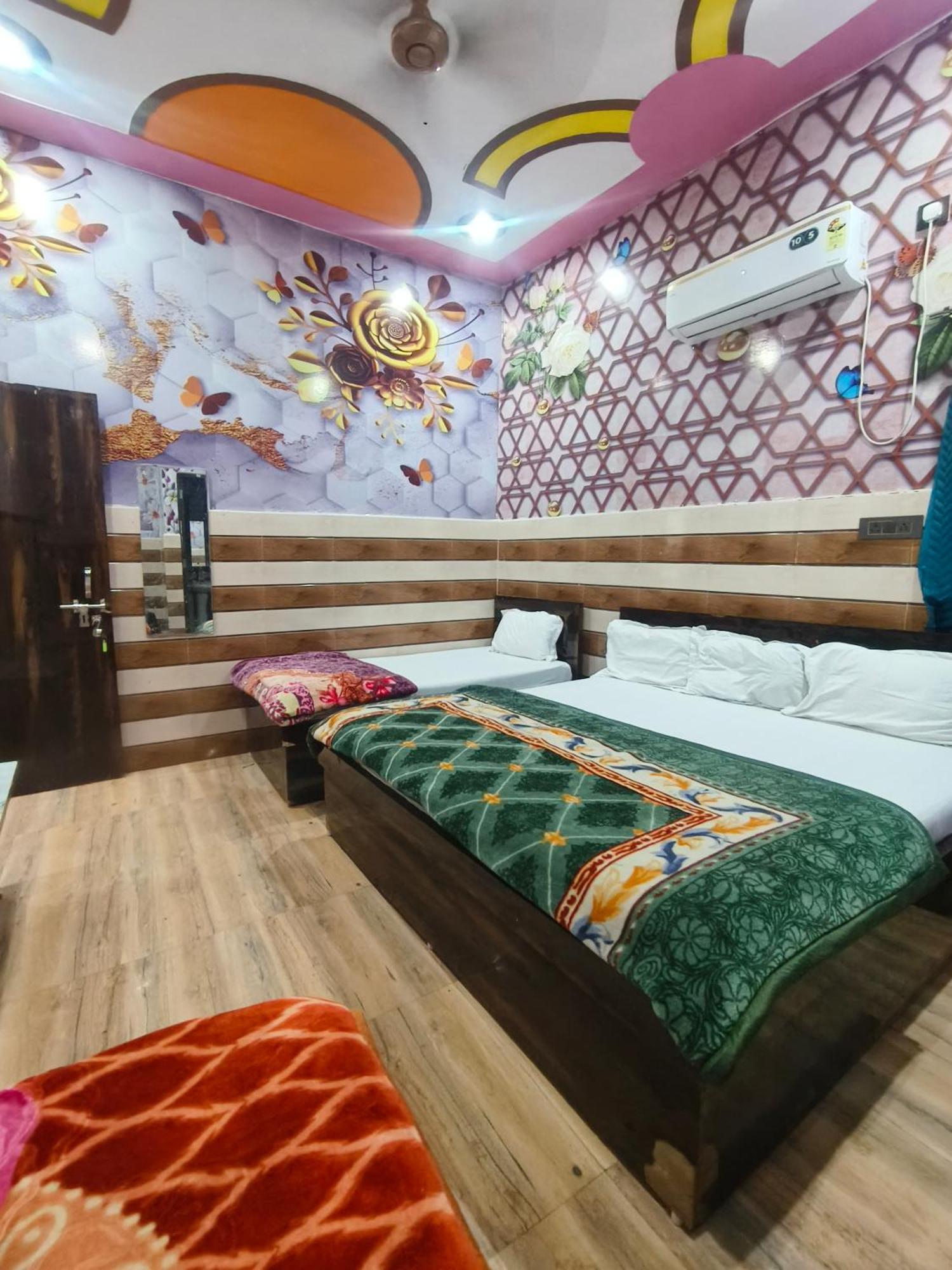 فندق K.D.Dham-Near Prem Mandir Vrindāvan المظهر الخارجي الصورة